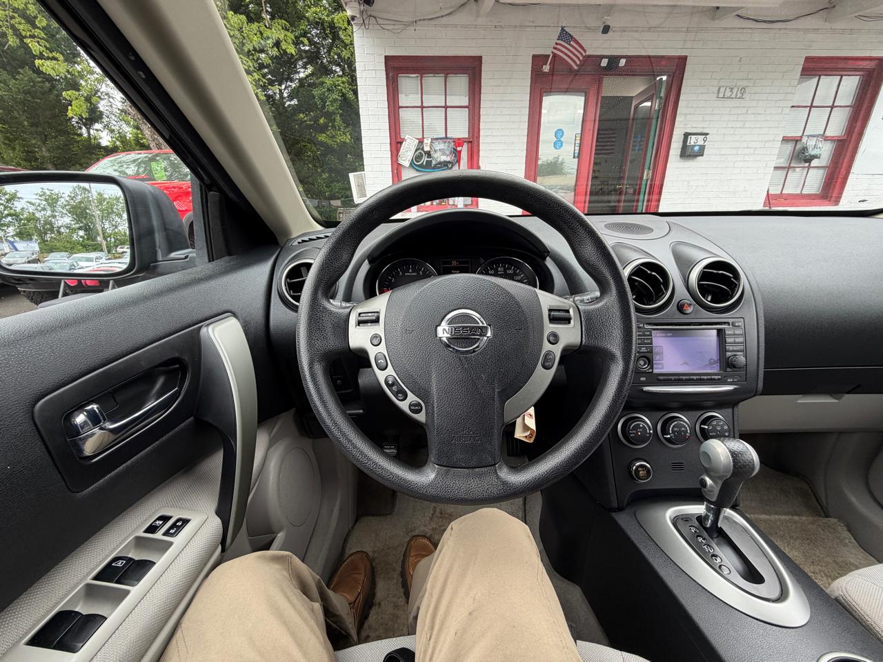 Nissan Rogue SV 2011