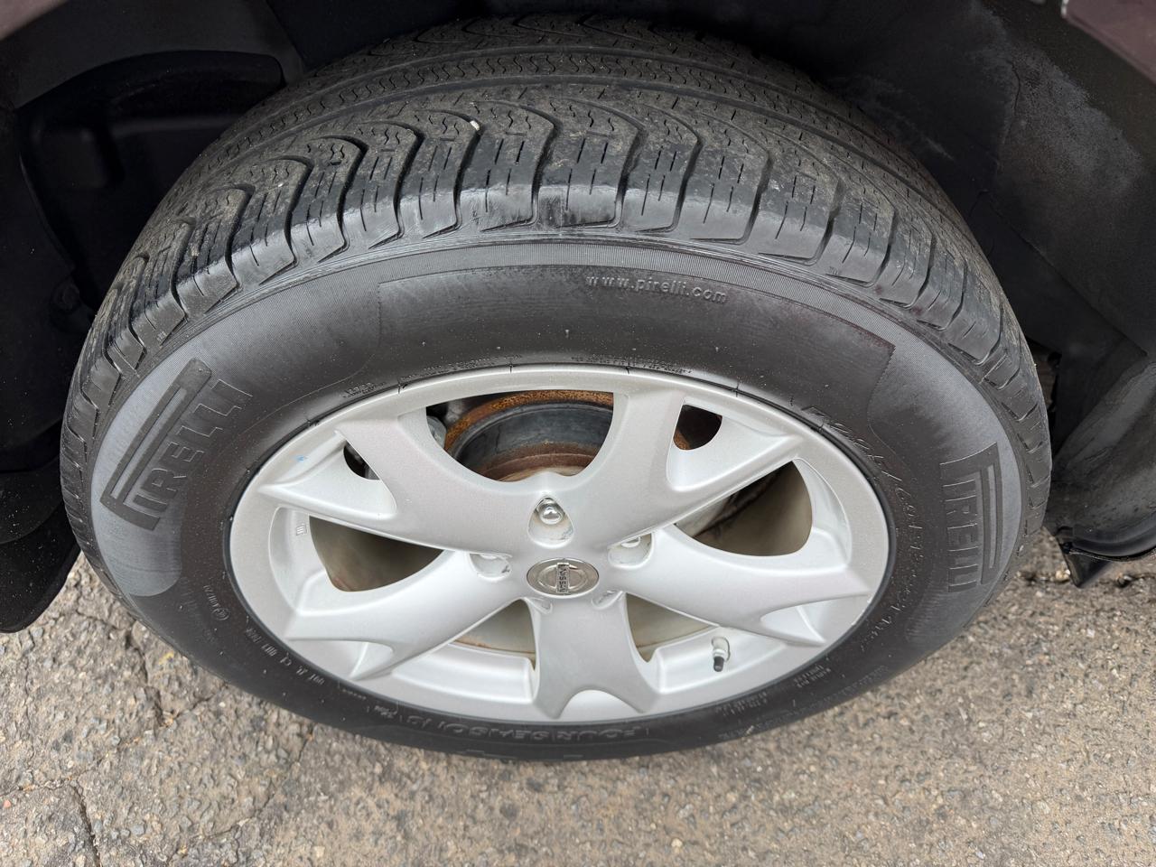 Nissan Rogue SV 2011