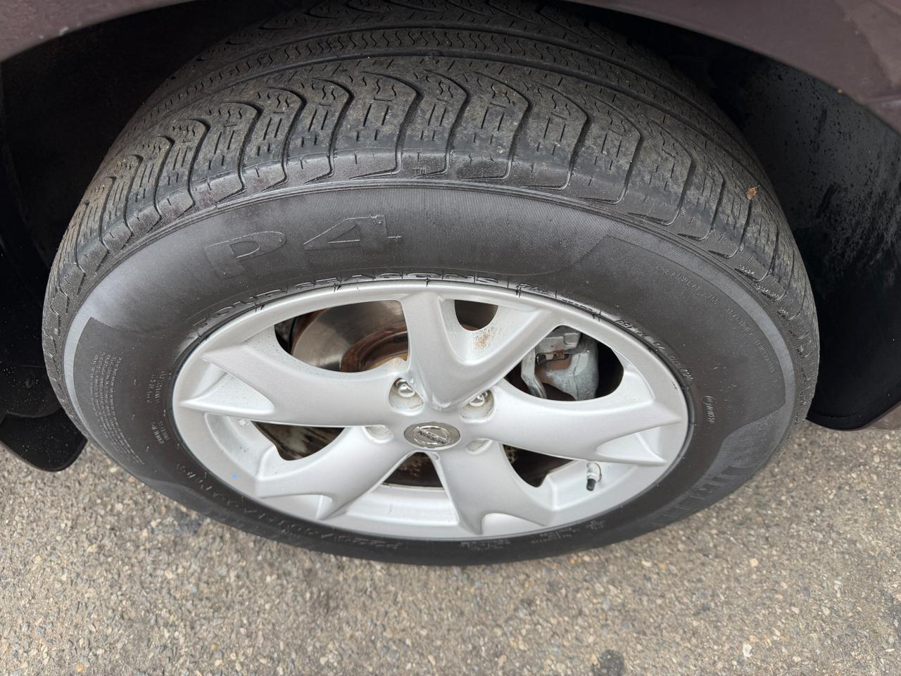 Nissan Rogue SV 2011