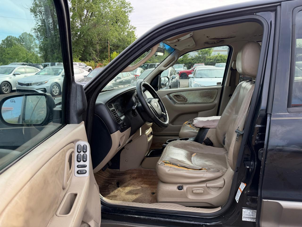 Mazda Tribute  2003