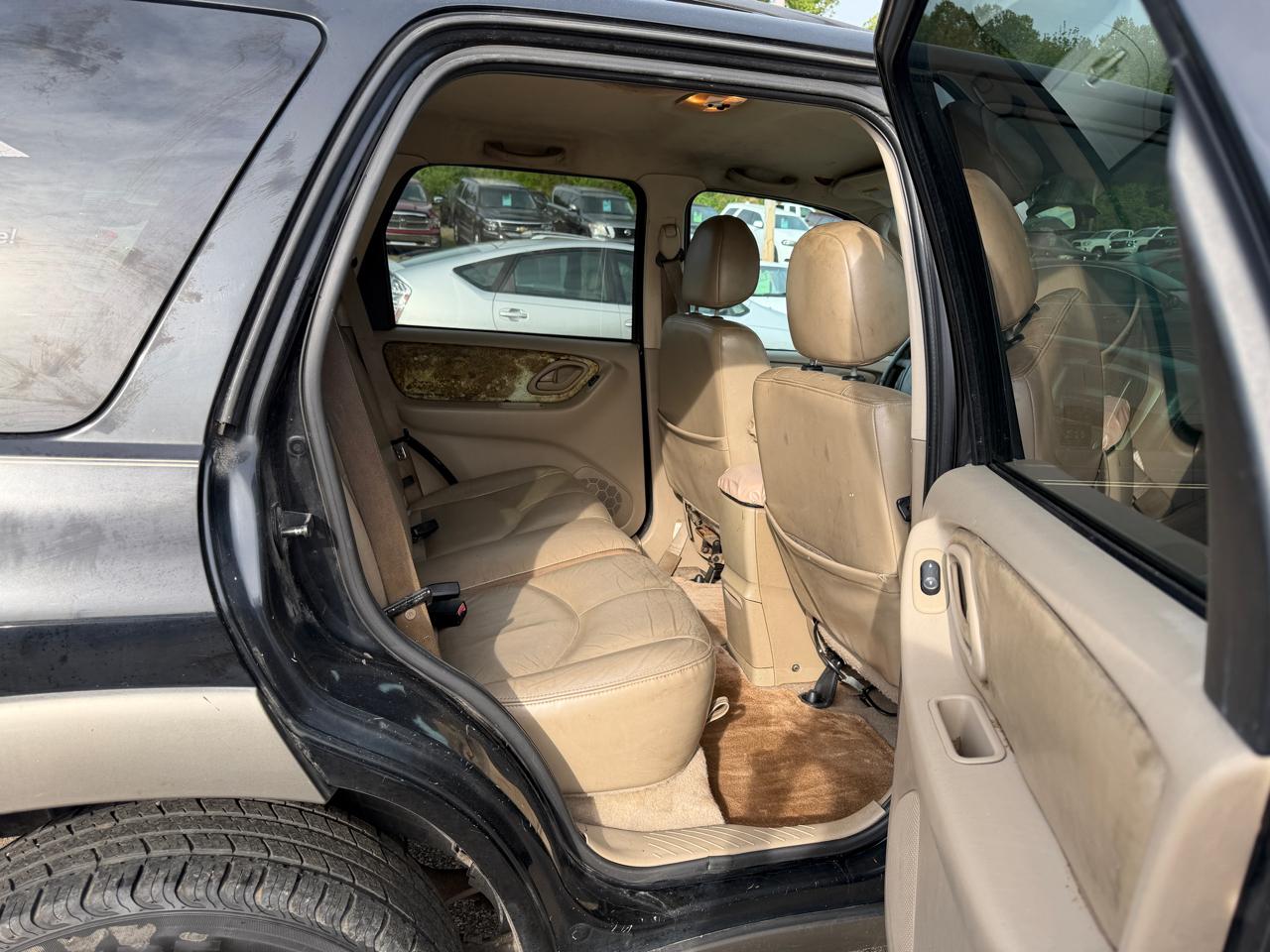 Mazda Tribute  2003