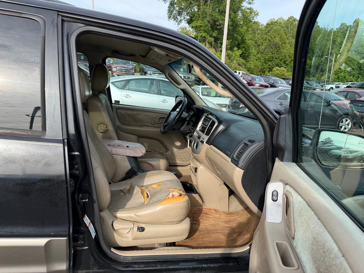 Mazda Tribute  2003