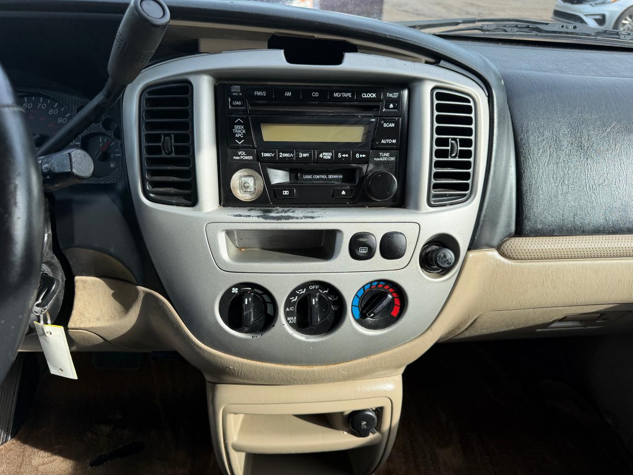 Mazda Tribute  2003