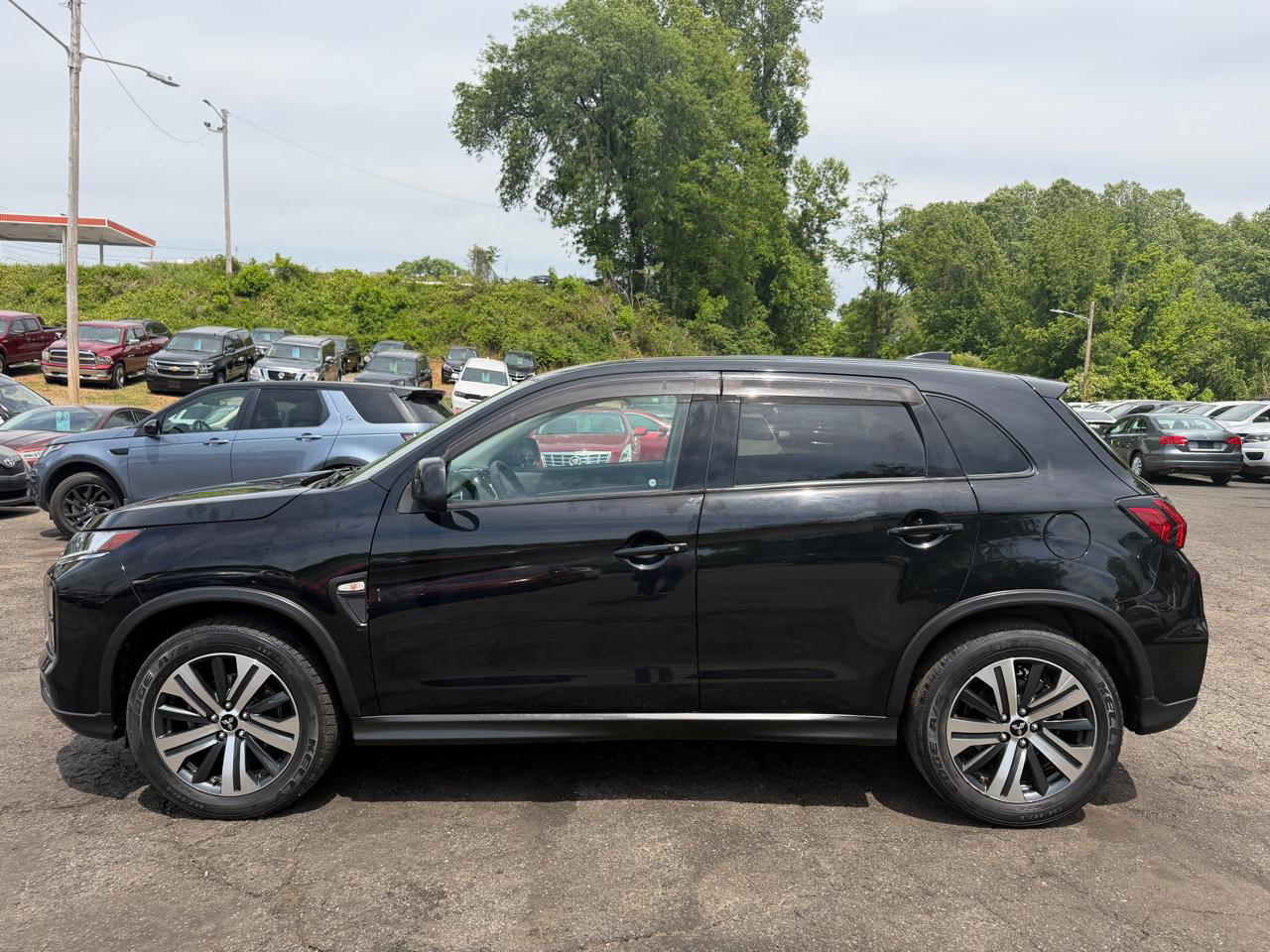 Mitsubishi Outlander Sport  2020