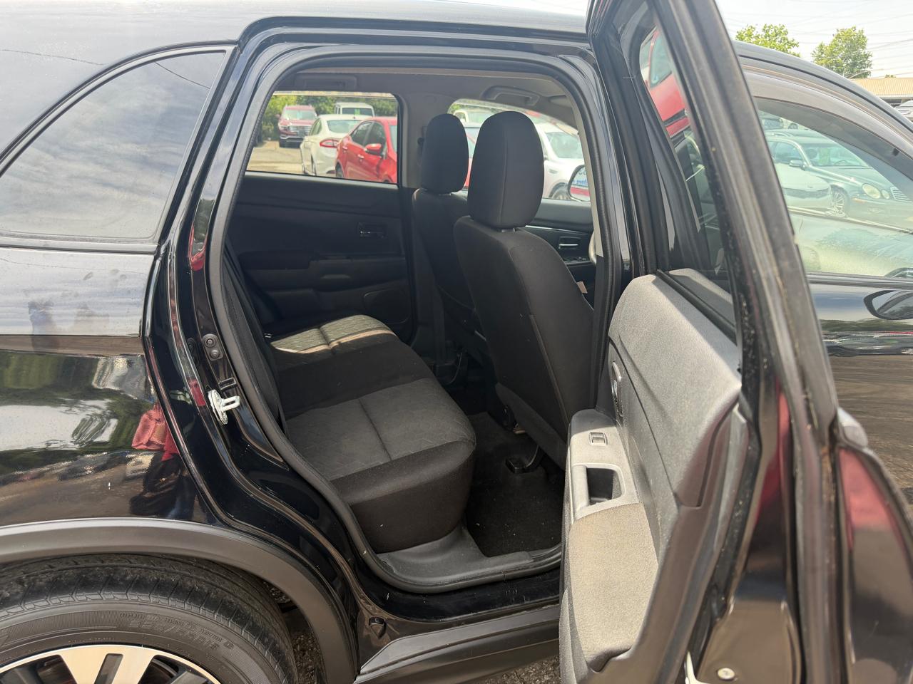 Mitsubishi Outlander Sport  2020