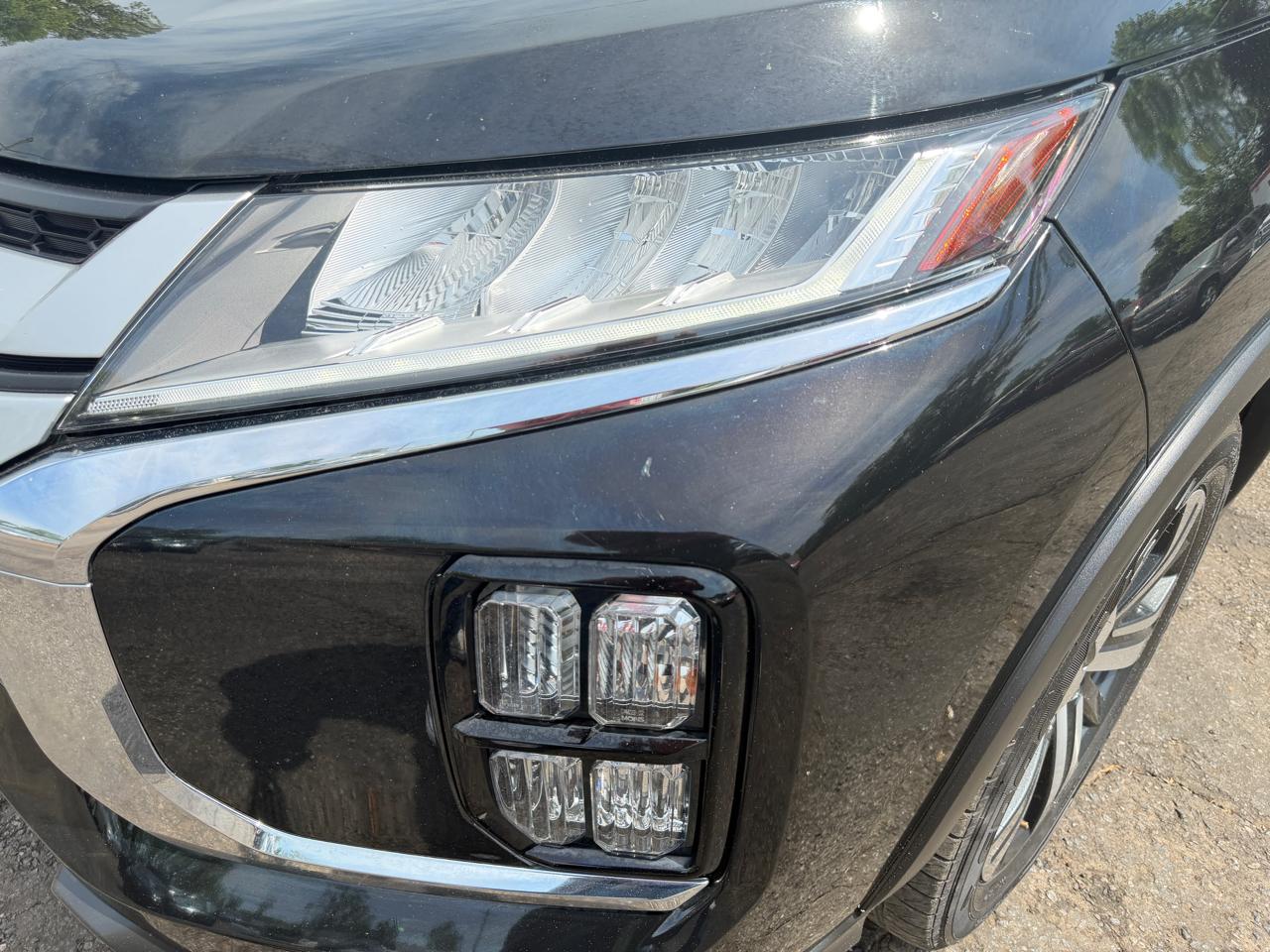 Mitsubishi Outlander Sport  2020