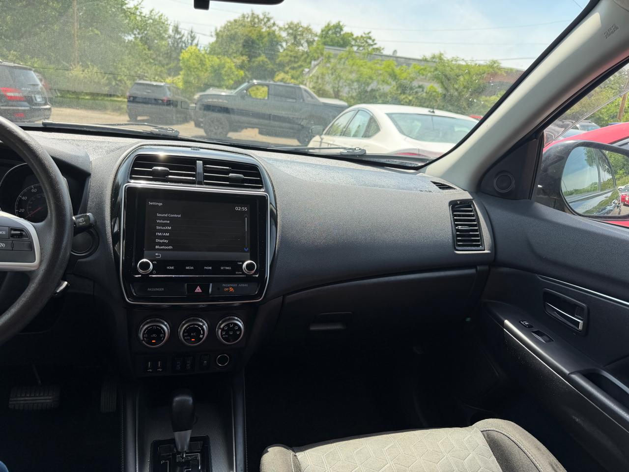 Mitsubishi Outlander Sport  2020