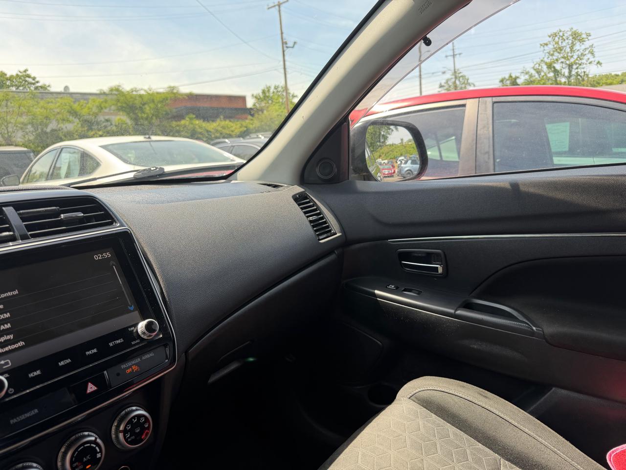Mitsubishi Outlander Sport  2020