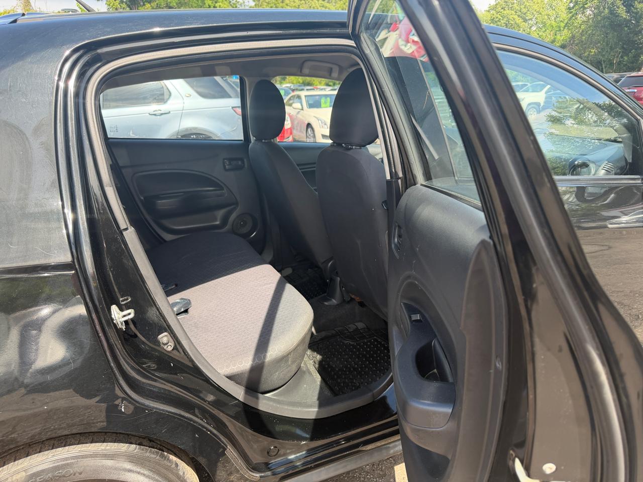 Mitsubishi Mirage ES 2015