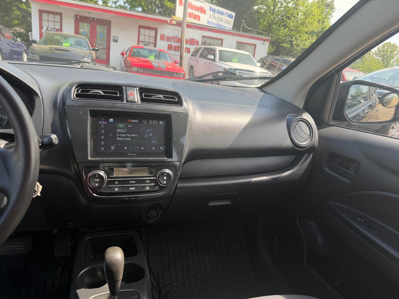 Mitsubishi Mirage ES 2015