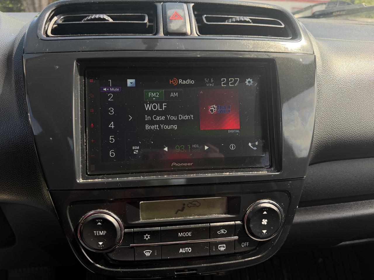 Mitsubishi Mirage ES 2015