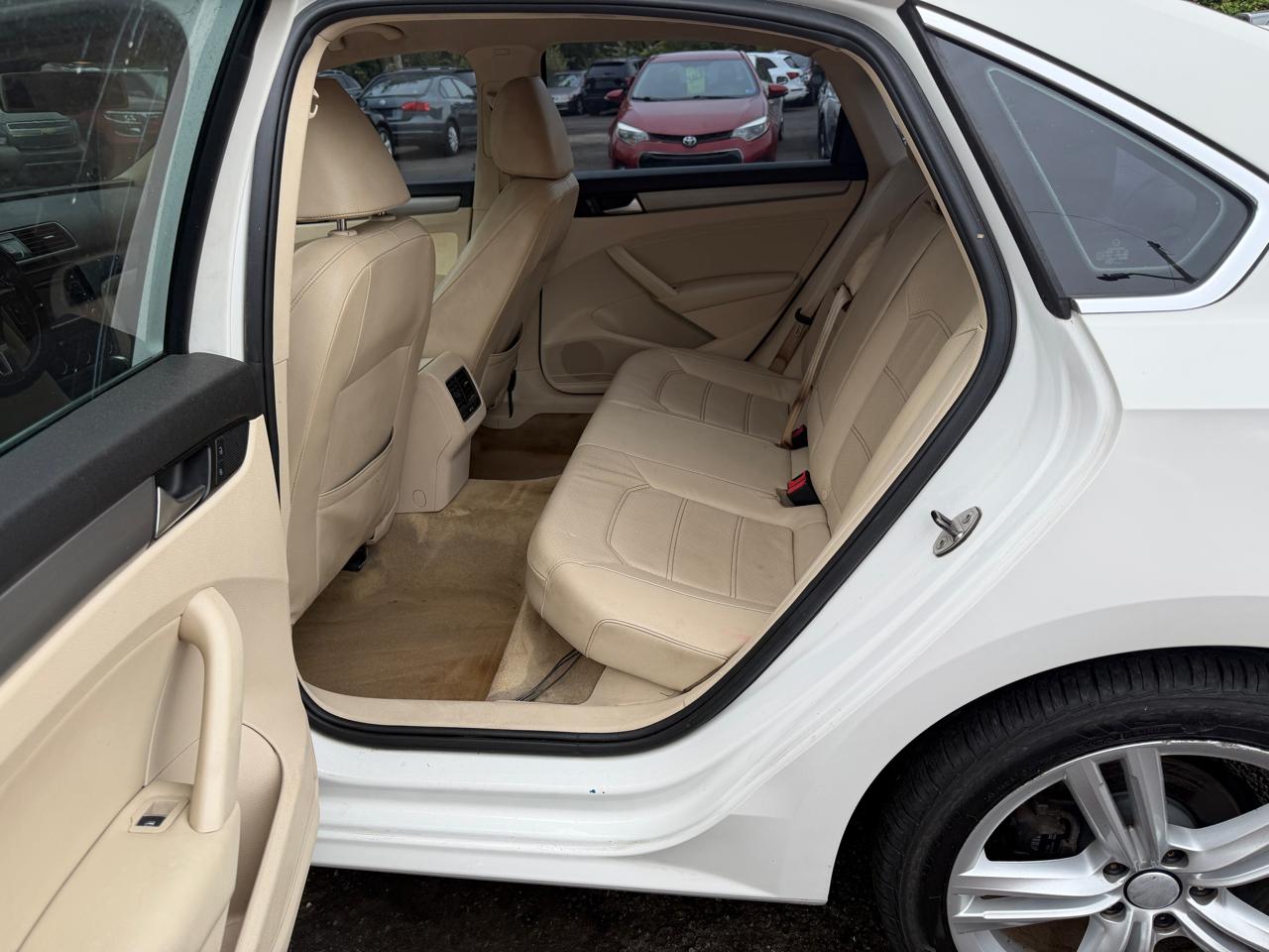 Volkswagen Passat SE 2014