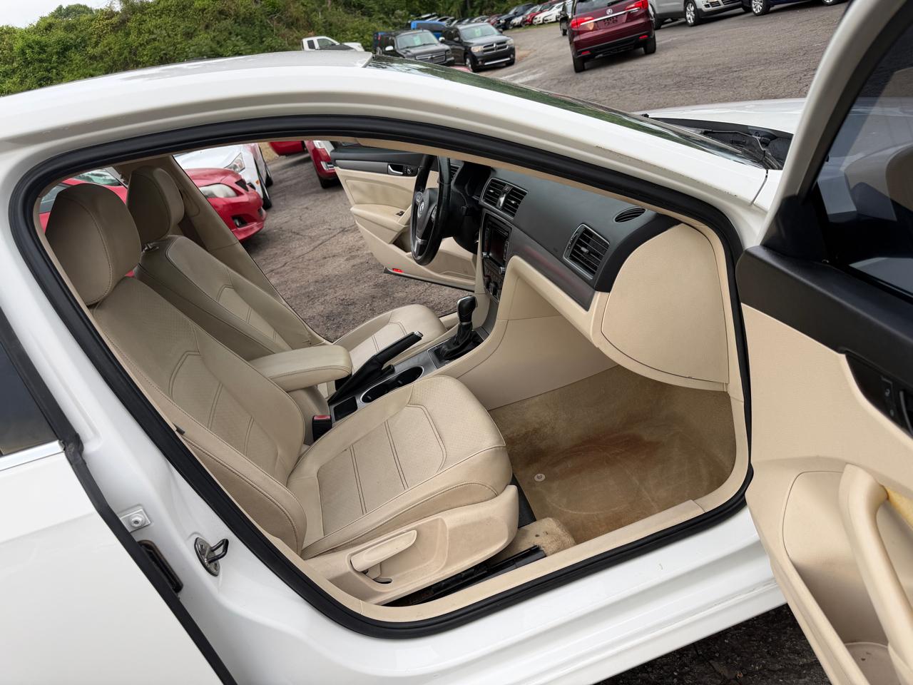 Volkswagen Passat SE 2014