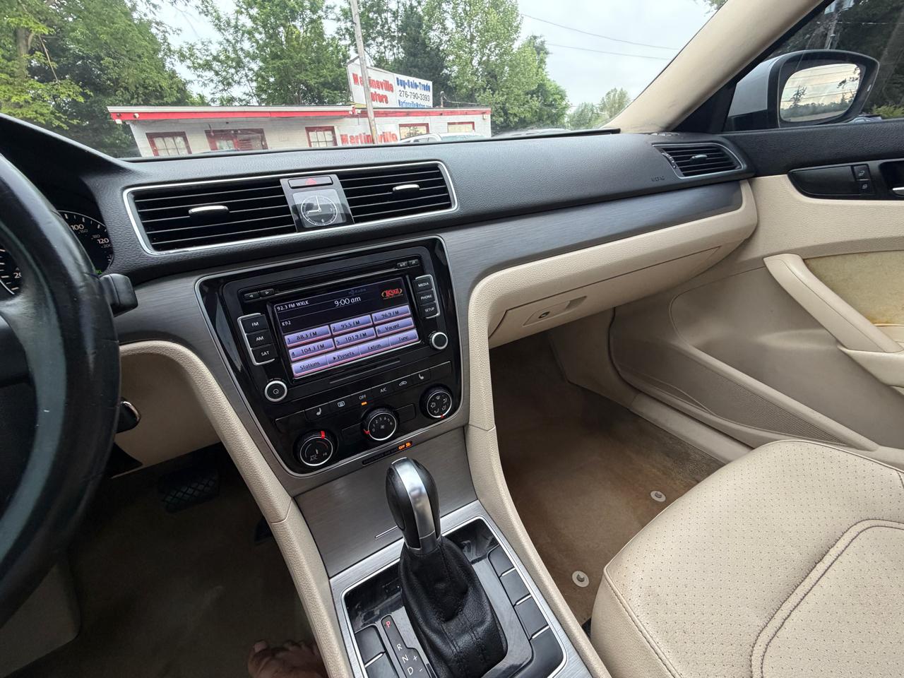 Volkswagen Passat SE 2014