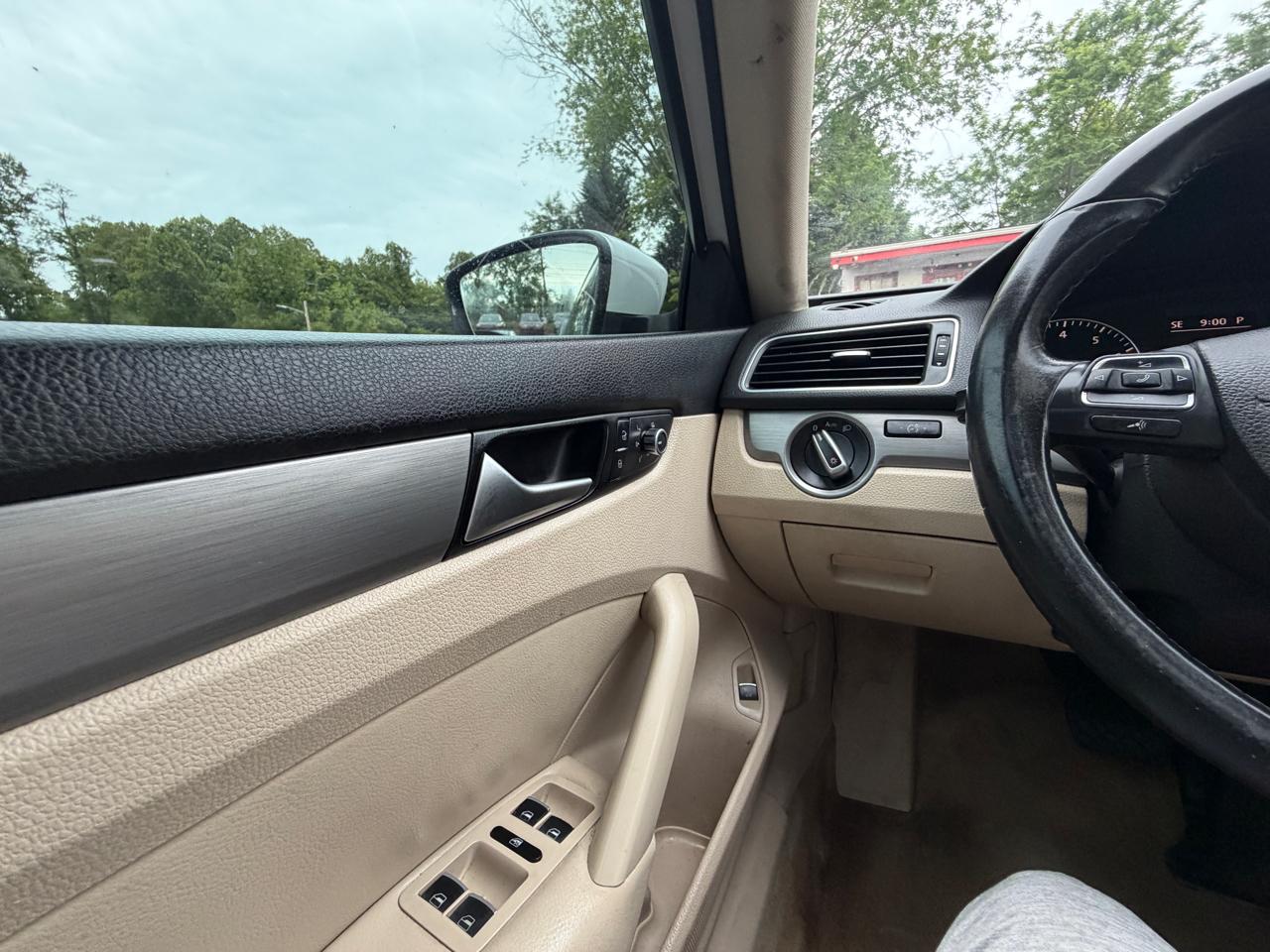 Volkswagen Passat SE 2014