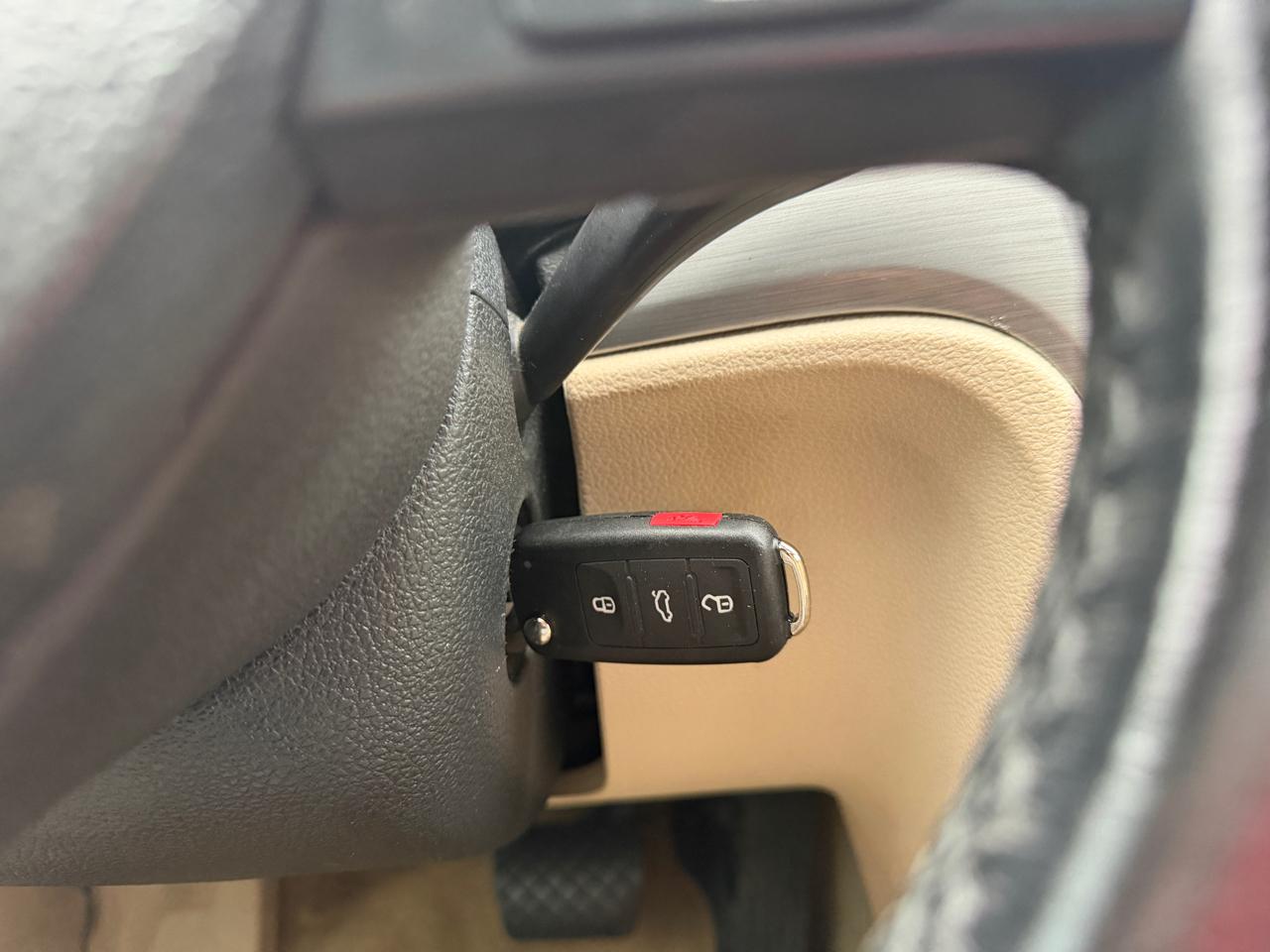 Volkswagen Passat SE 2014