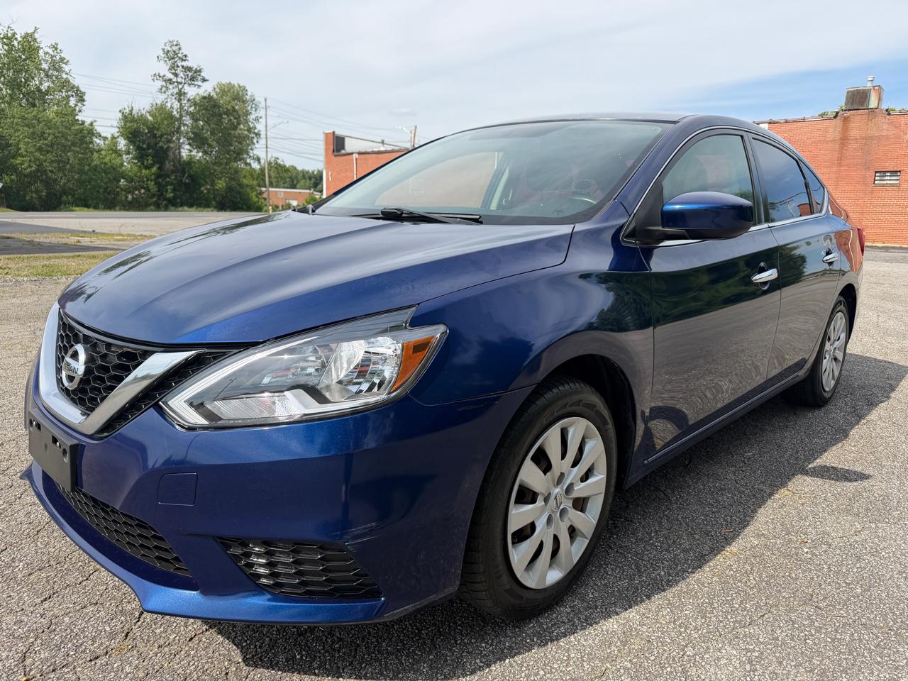 Nissan Sentra S 6MT 2017