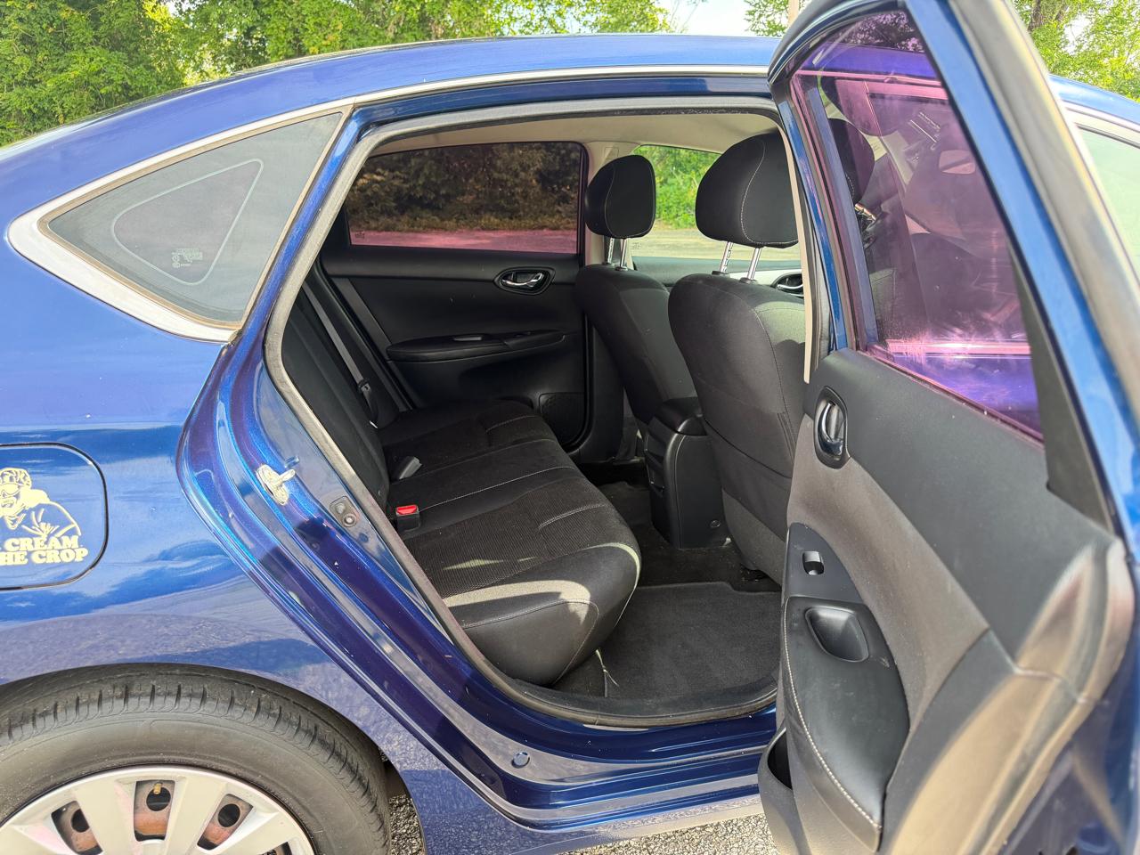 Nissan Sentra S 6MT 2017