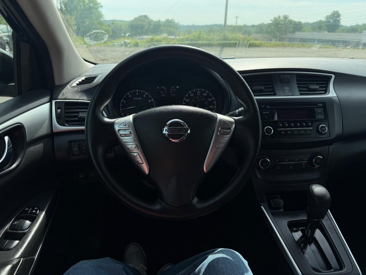 Nissan Sentra S 6MT 2017
