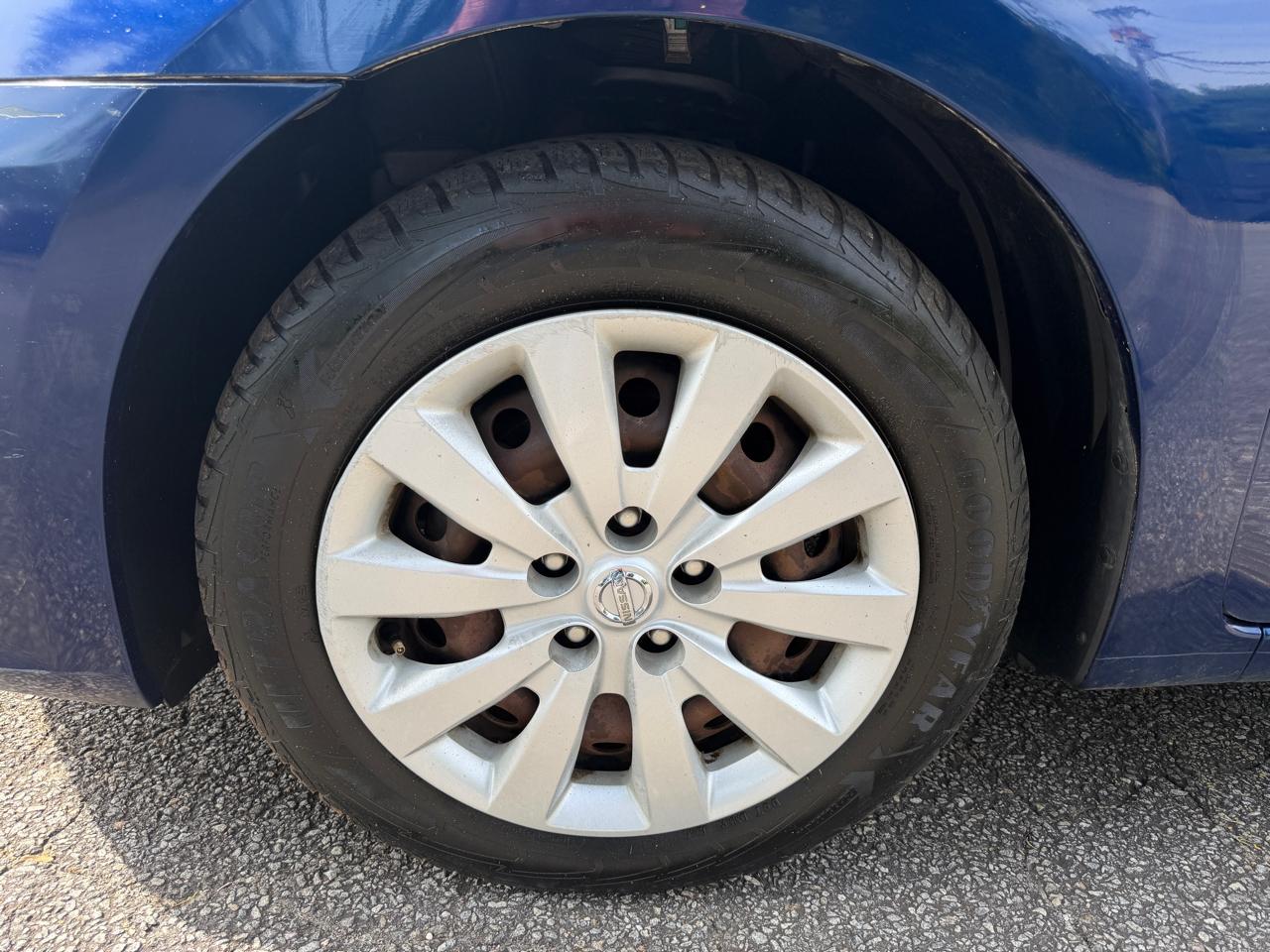 Nissan Sentra S 6MT 2017