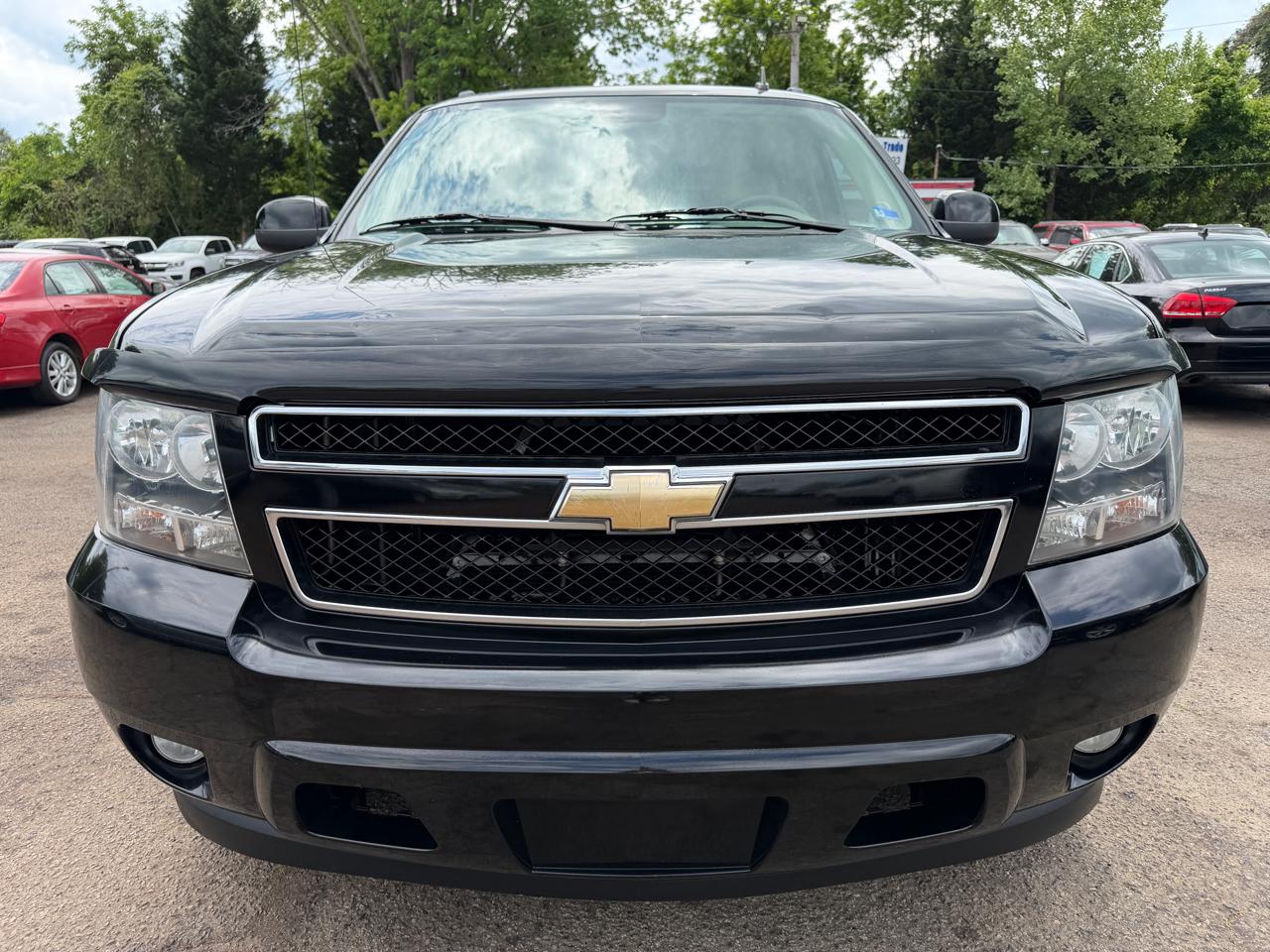 Chevrolet Avalanche LT 4WD 2011