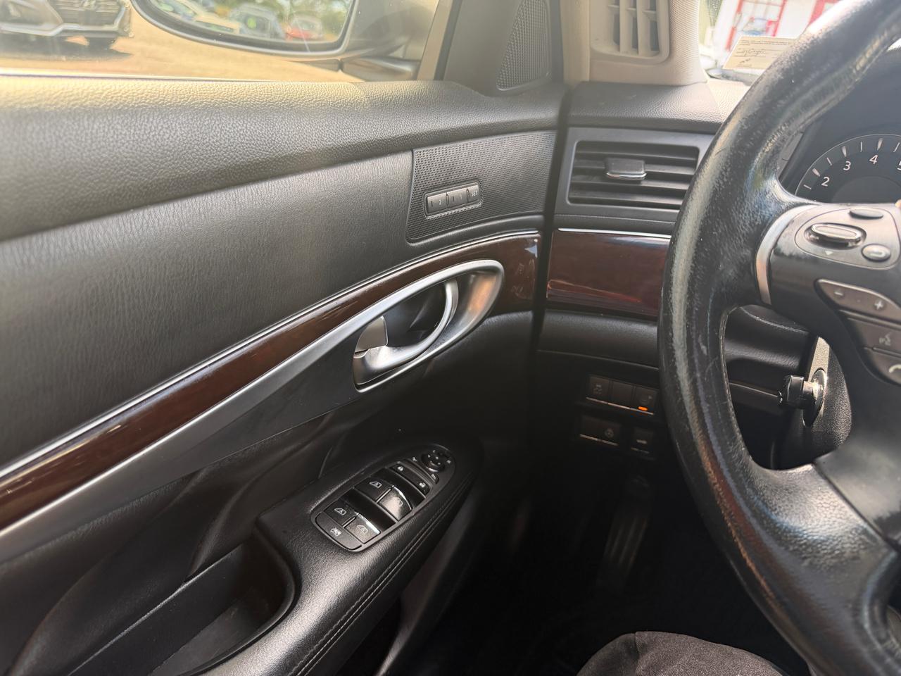 Infiniti M 37x 2012