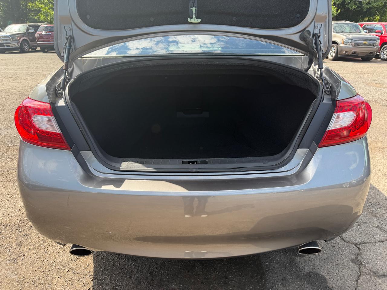 Infiniti M 37x 2012