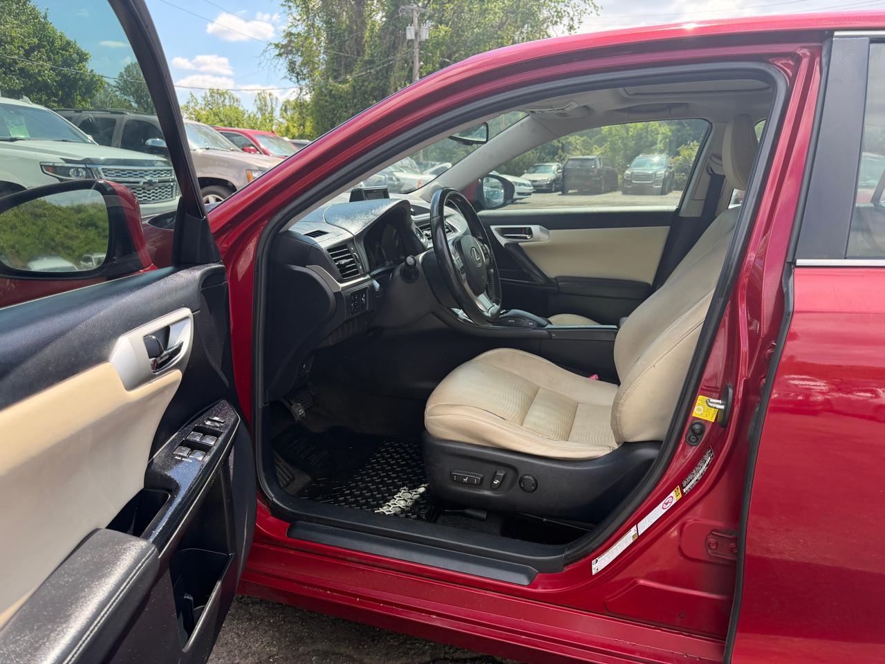 Lexus CT 200h Base 2012