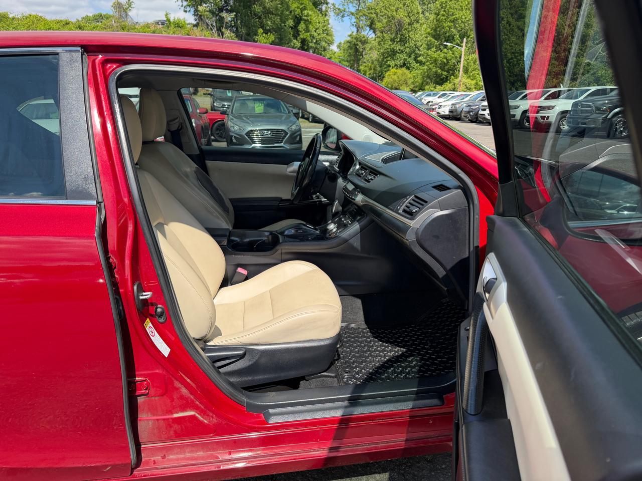 Lexus CT 200h Base 2012