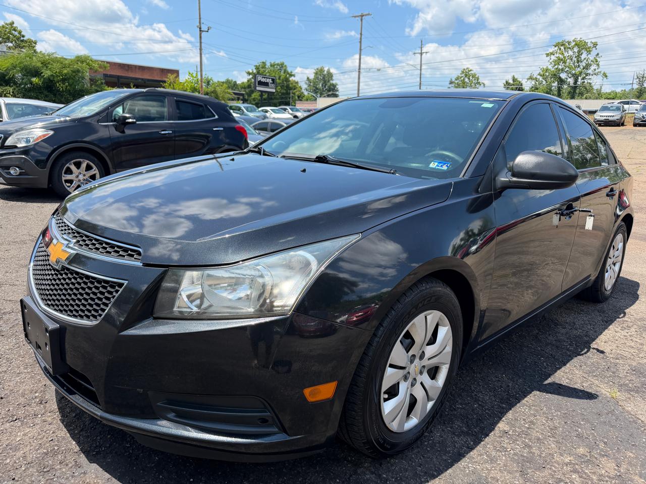 2013 Chevrolet Cruze LS Auto's photo
