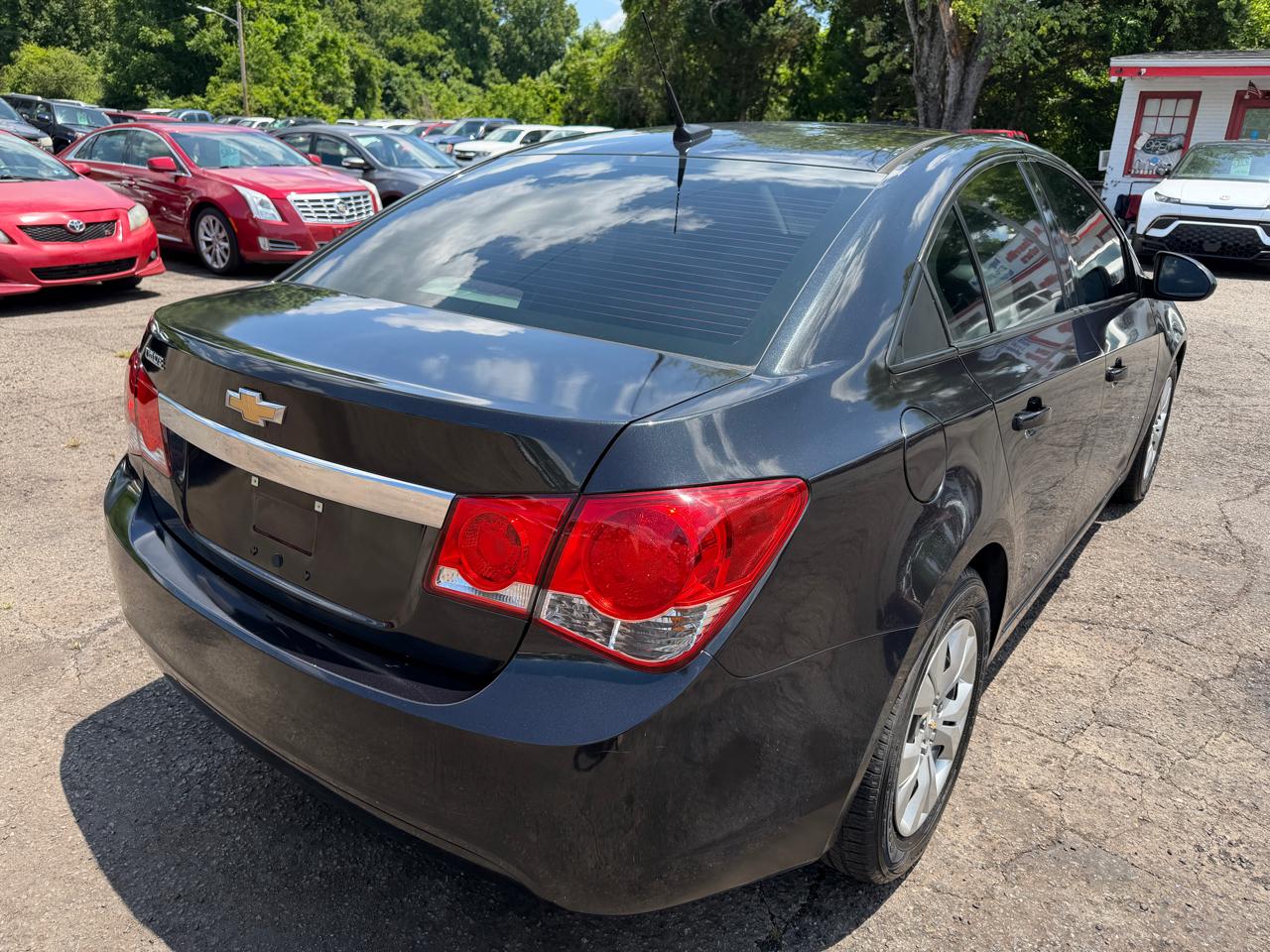 Chevrolet Cruze LS Auto 2013