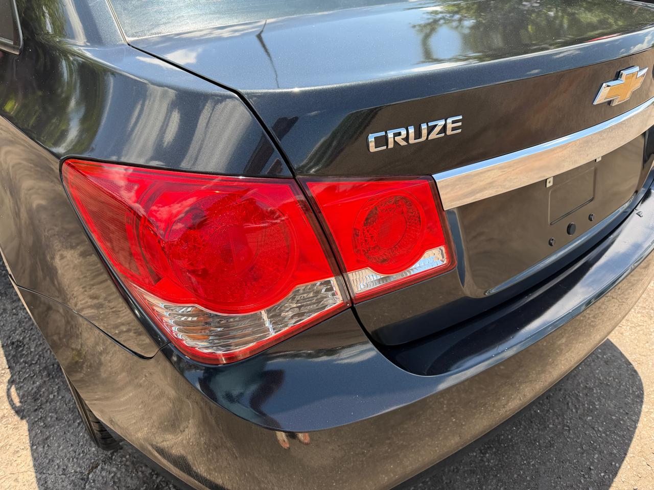 Chevrolet Cruze LS Auto 2013