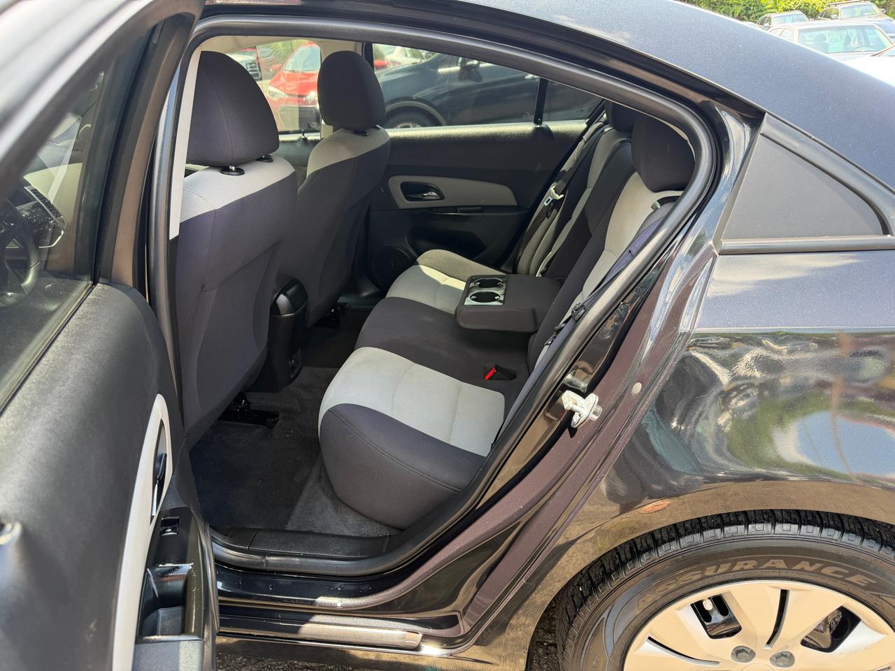 Chevrolet Cruze LS Auto 2013