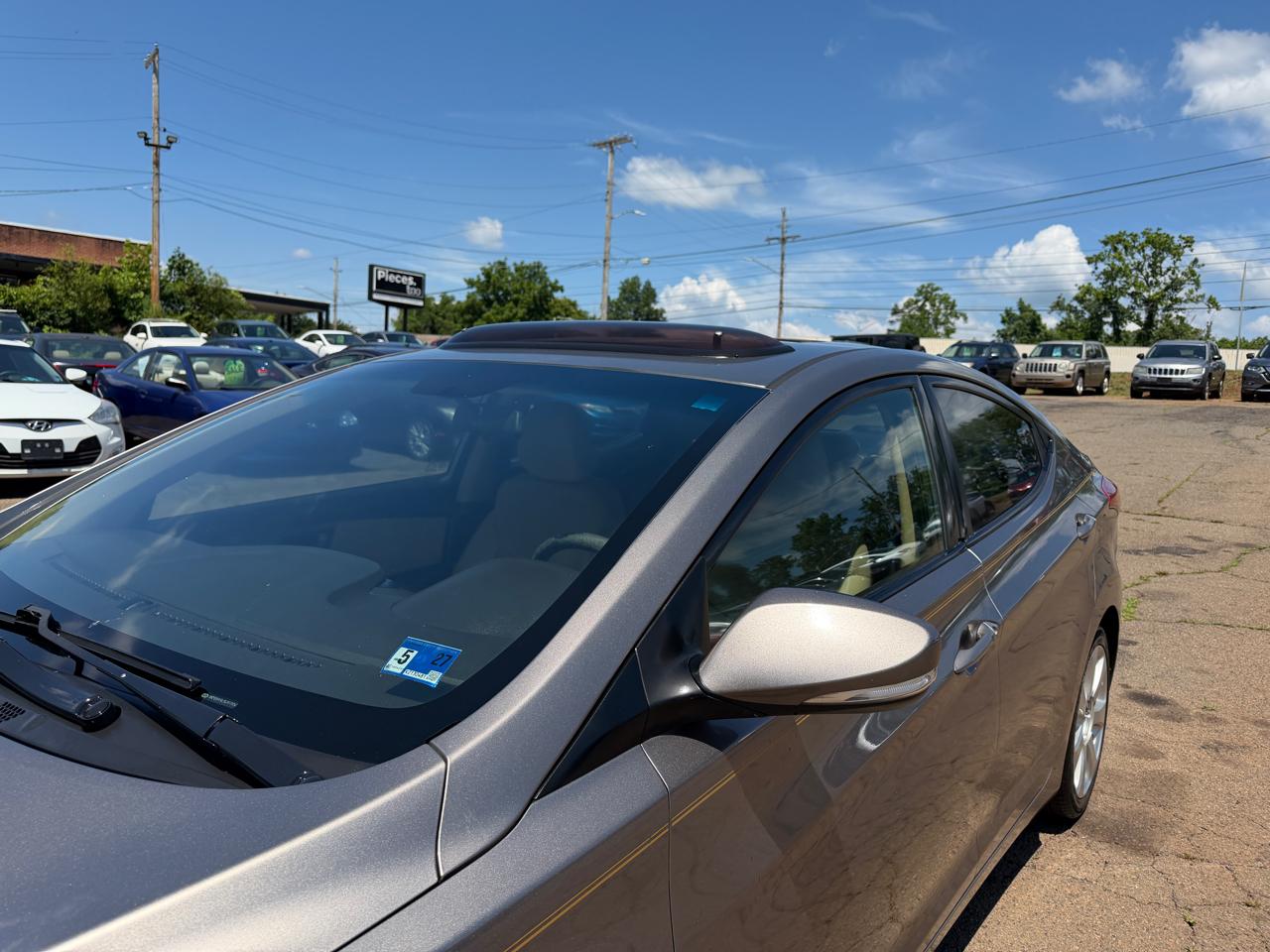 Hyundai Elantra Limited 2012