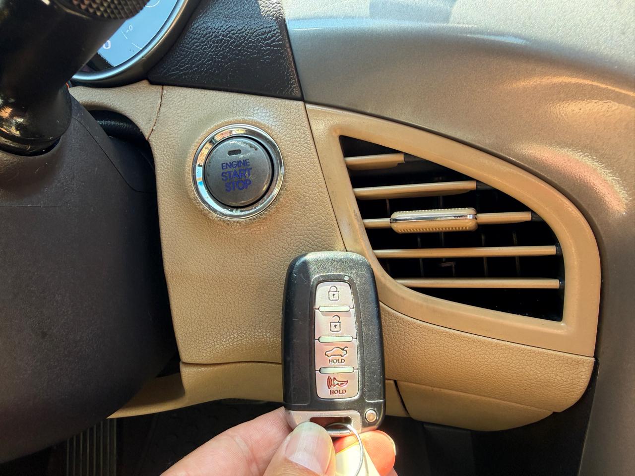 Hyundai Elantra Limited 2012