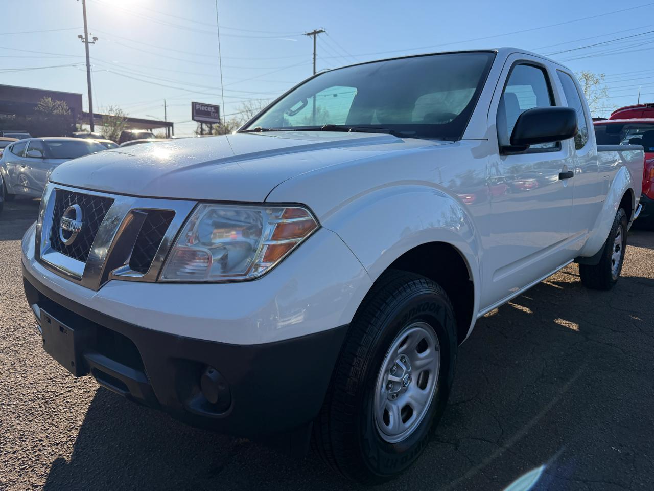 2015 Nissan Frontier 2.5 S King Cab 4X2 AT's photo