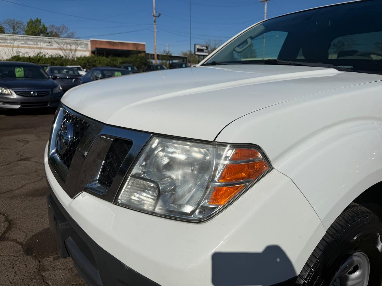 Nissan Frontier  2015