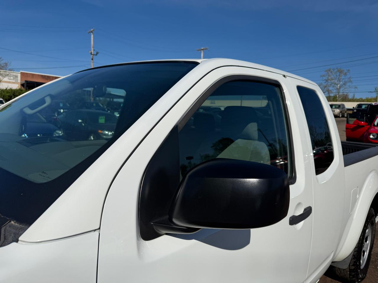 Nissan Frontier  2015