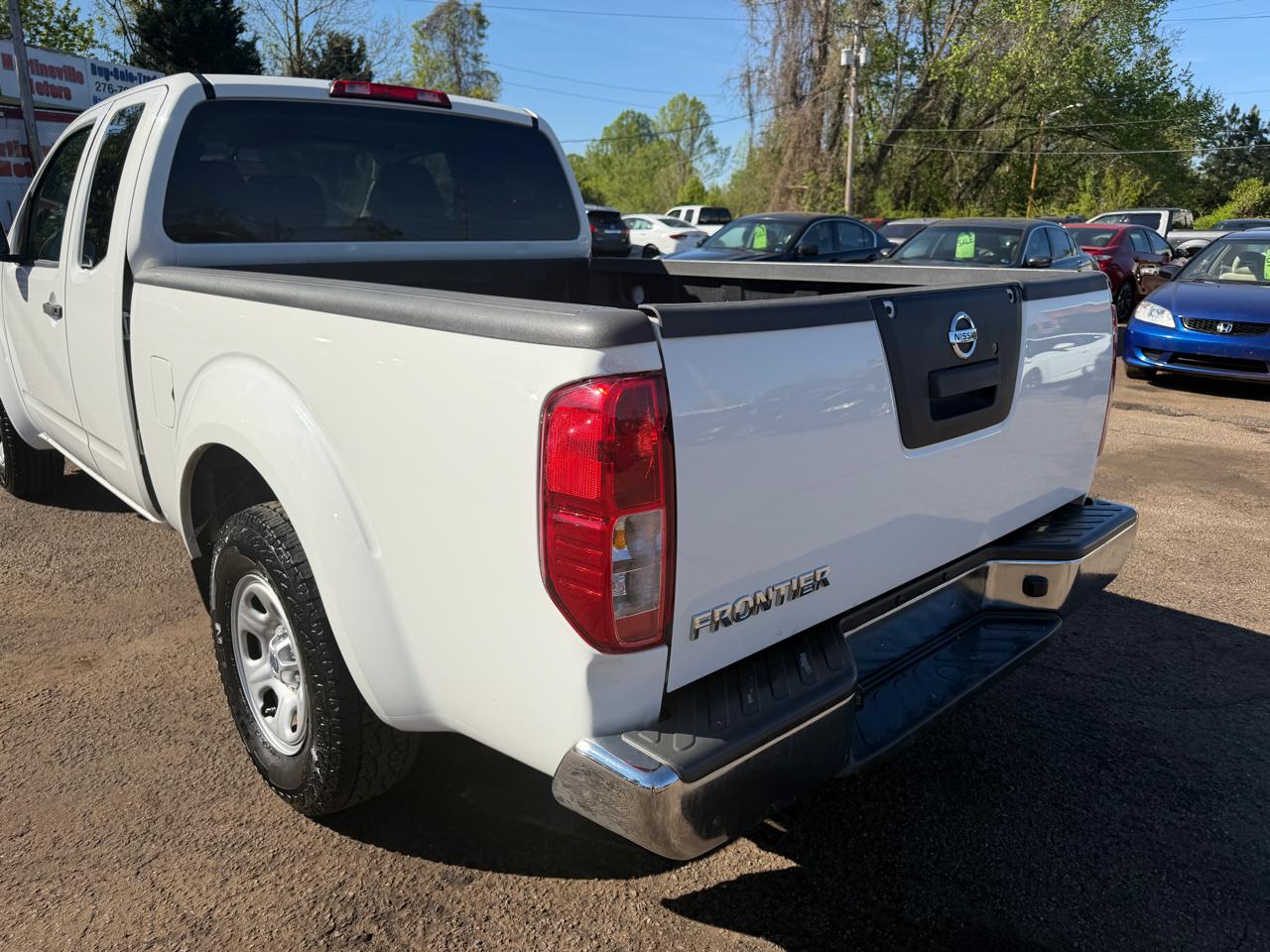 Nissan Frontier  2015