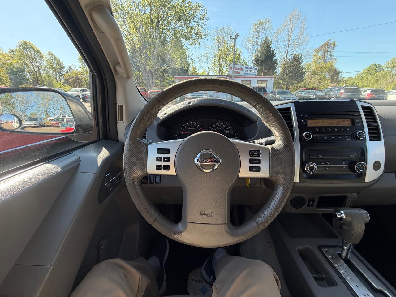 Nissan Frontier  2015