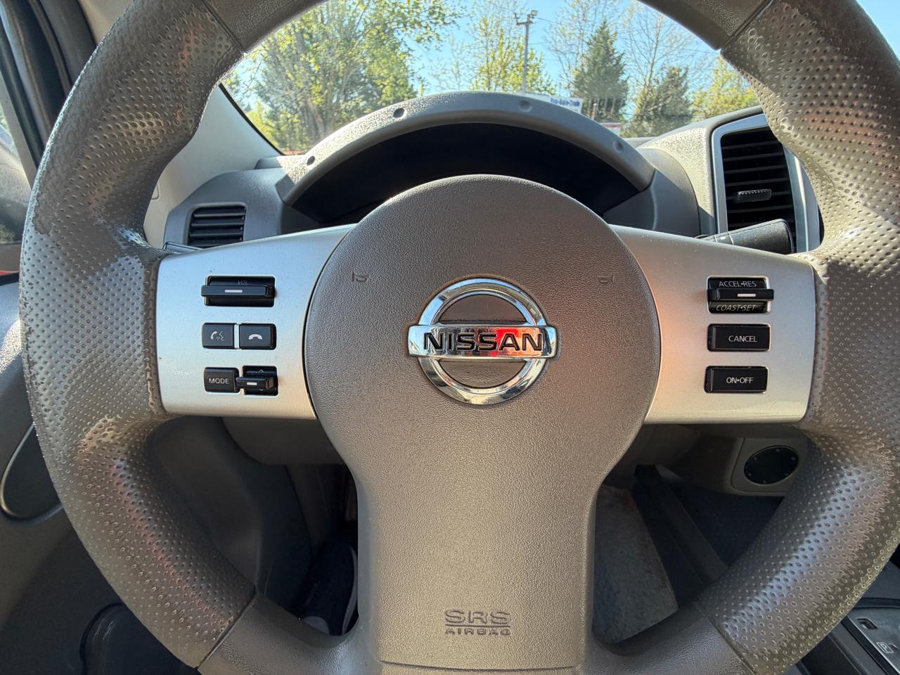 Nissan Frontier  2015