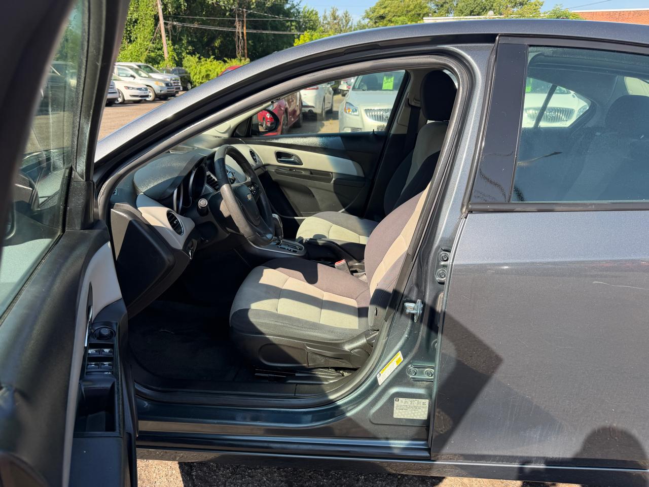 Chevrolet Cruze LS Auto 2013