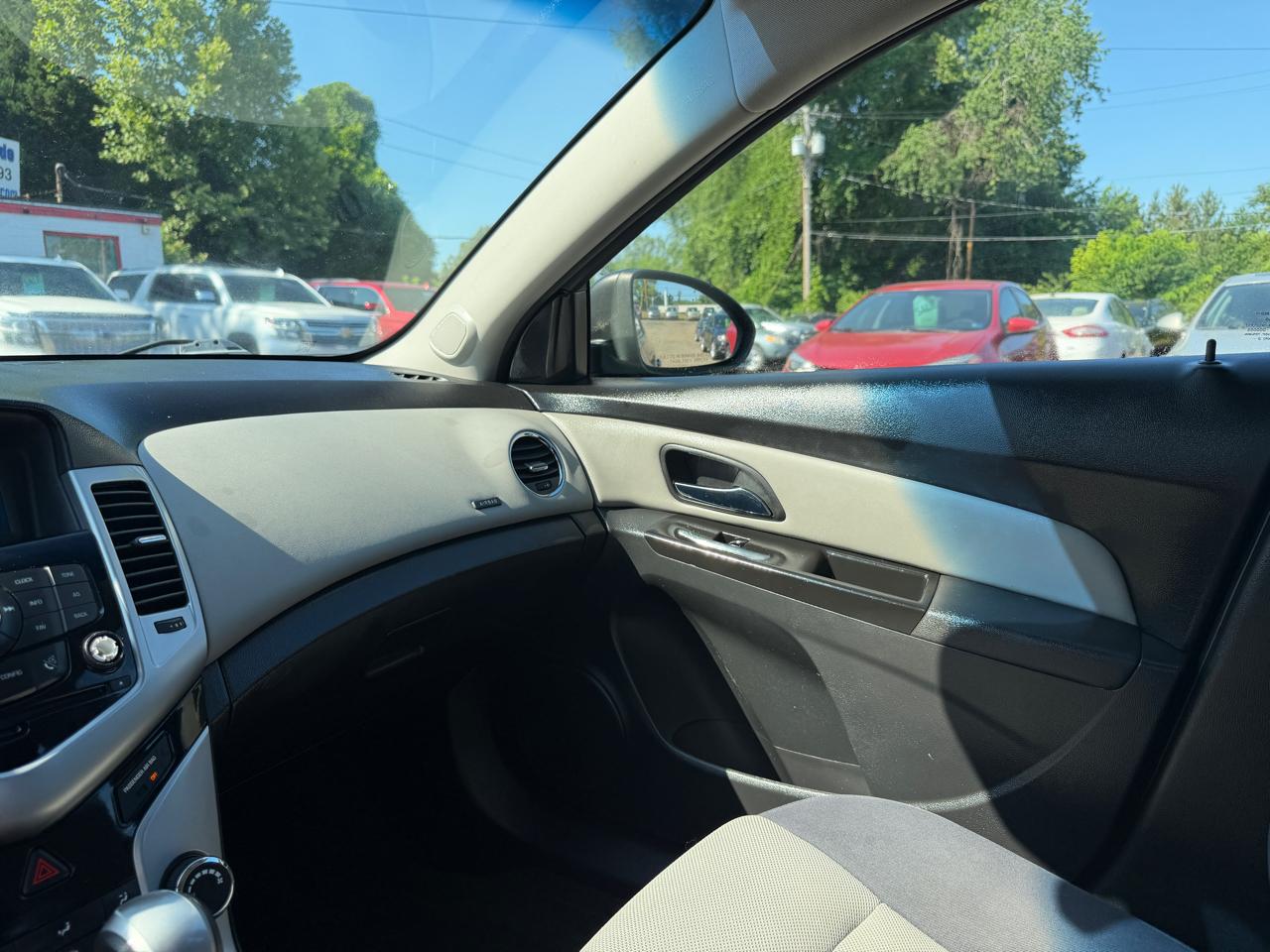 Chevrolet Cruze LS Auto 2013