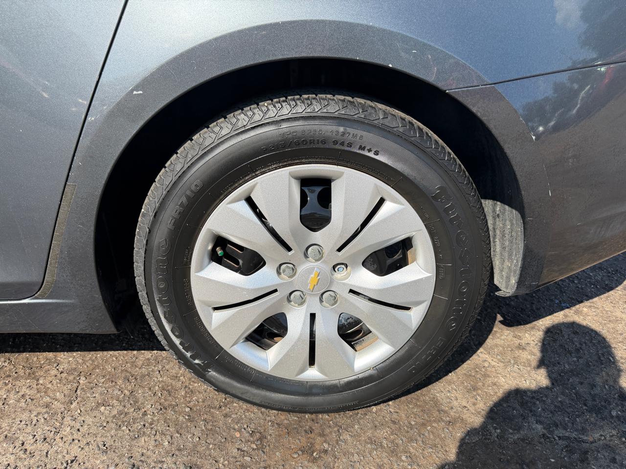 Chevrolet Cruze LS Auto 2013