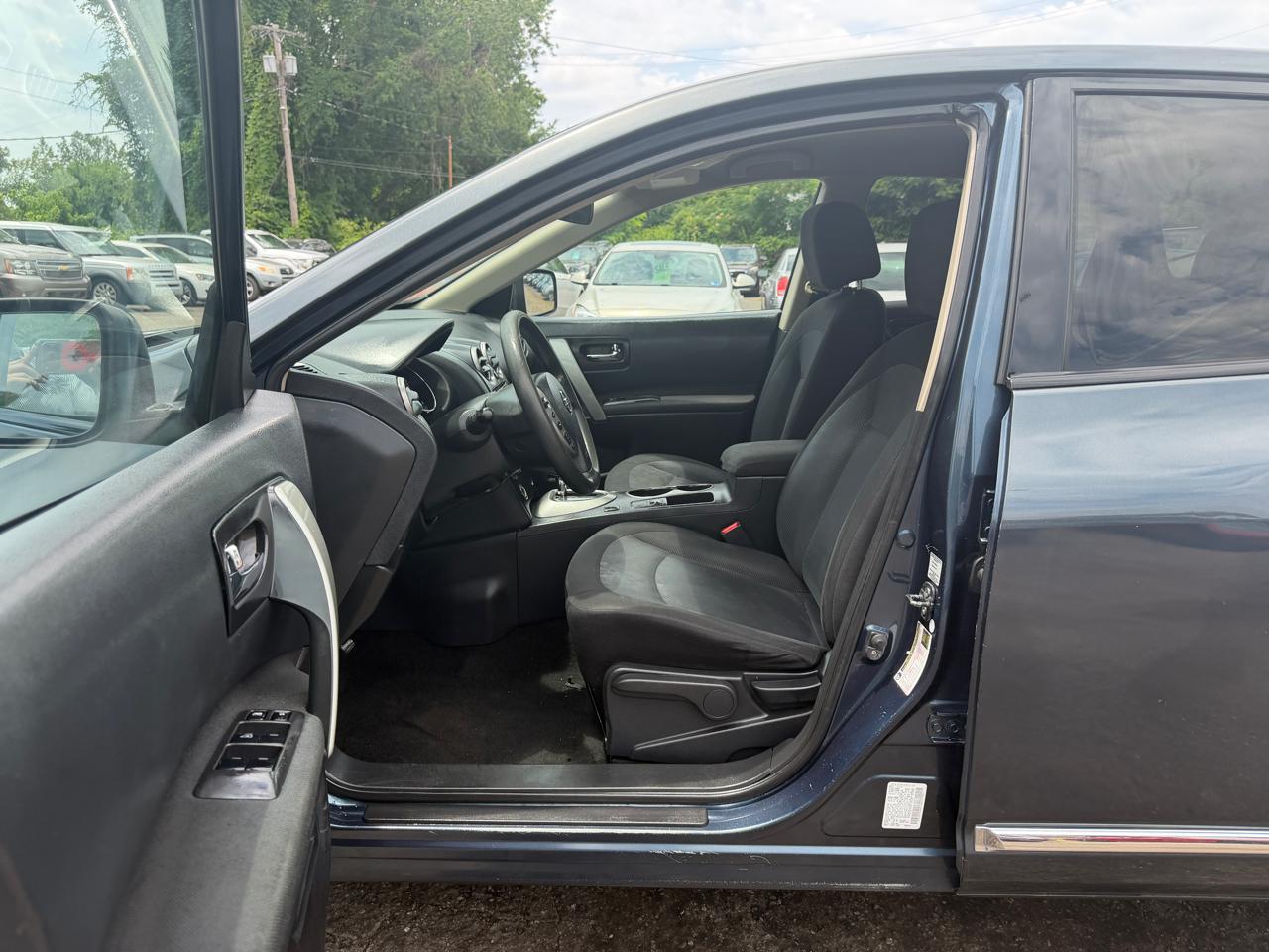 Nissan Rogue S AWD 2013