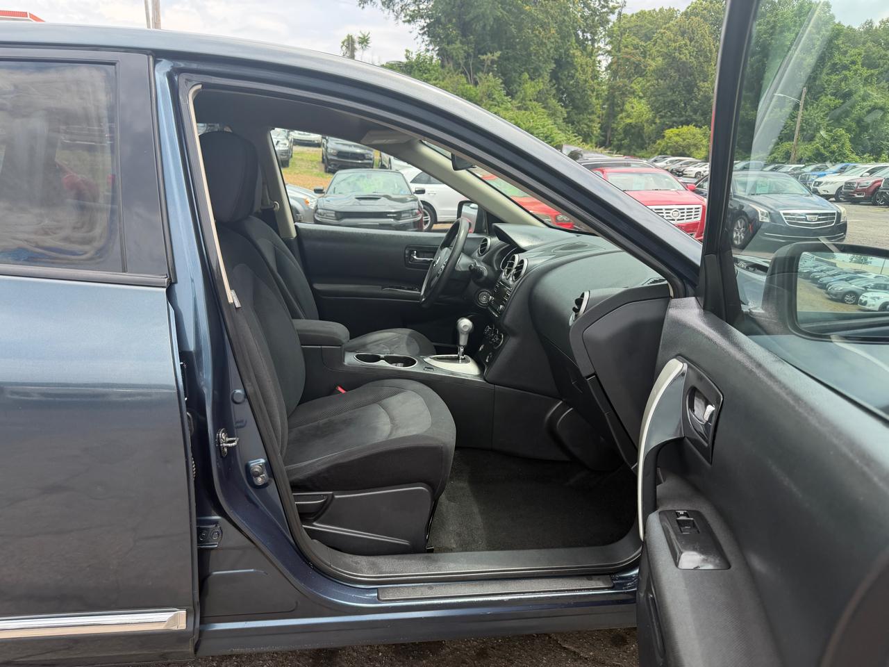Nissan Rogue S AWD 2013