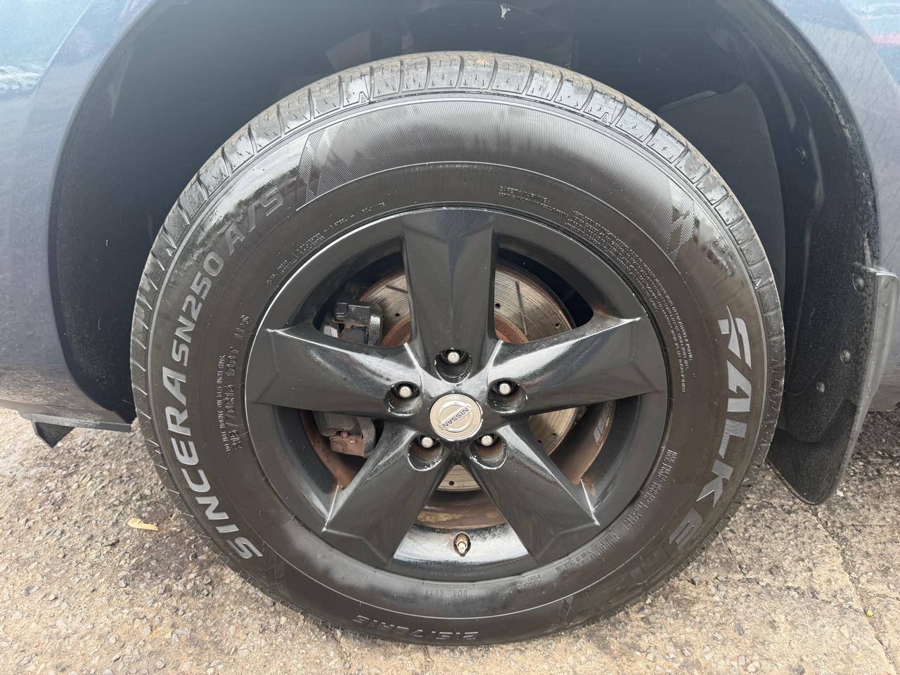Nissan Rogue S AWD 2013