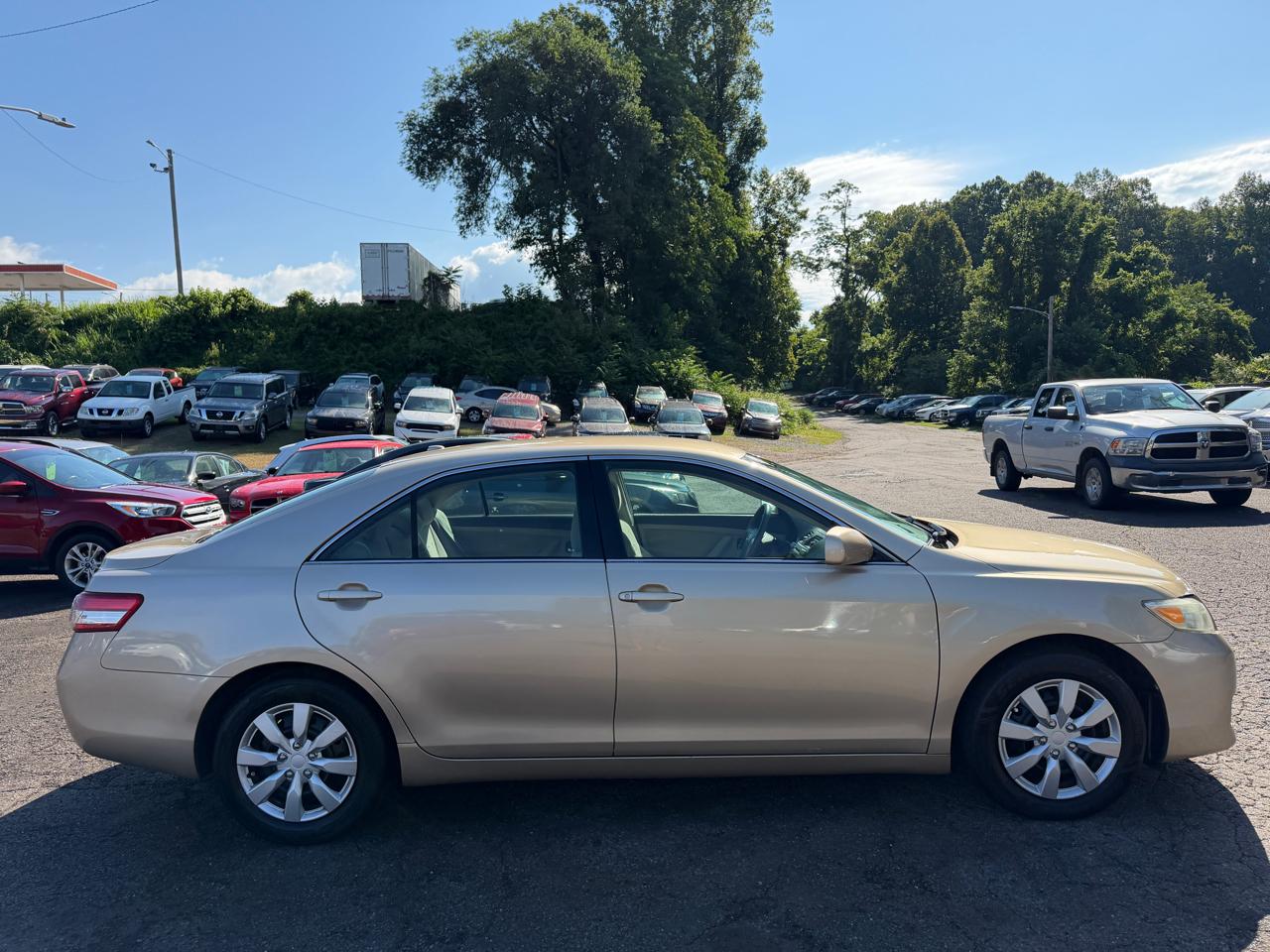 Toyota Camry  2011