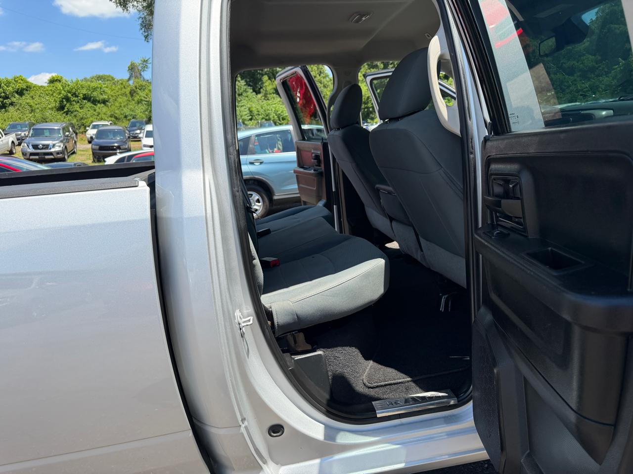 RAM 1500 Tradesman Quad Cab 2WD 2018