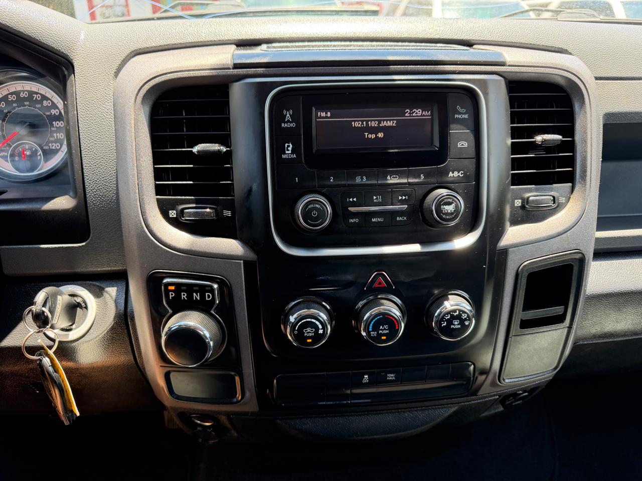 RAM 1500 Tradesman Quad Cab 2WD 2018